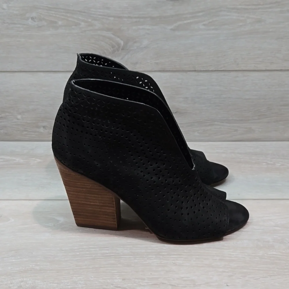 Vince Camuto Women Kainan Open Toe Ankle Heels Leather shoes boots sz 9.5M